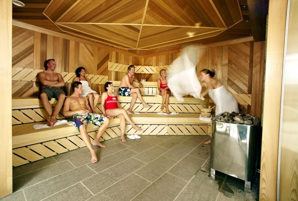 Griffen Spa Hotel Ronne Bagian luar foto