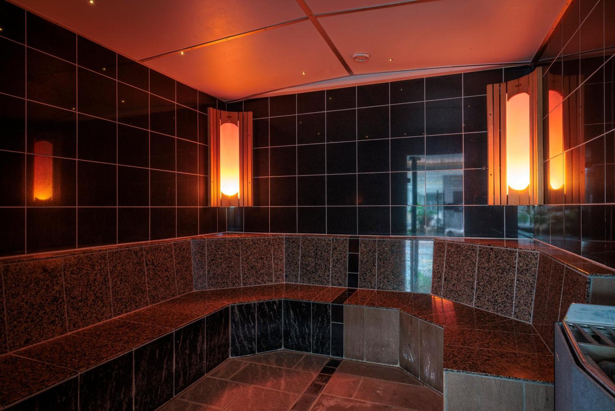 Griffen Spa Hotel Ronne Bagian luar foto