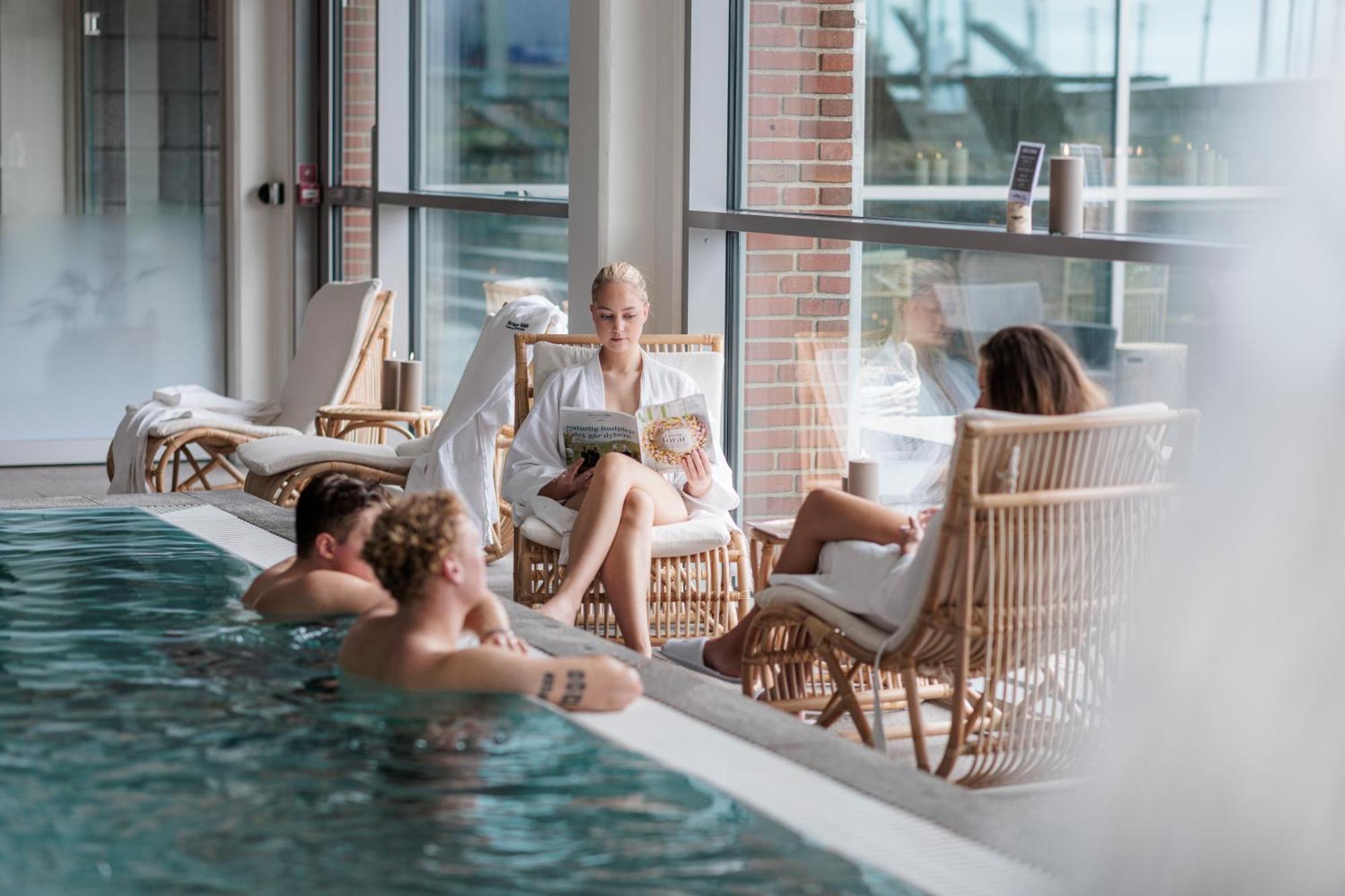 Griffen Spa Hotel Ronne Bagian luar foto